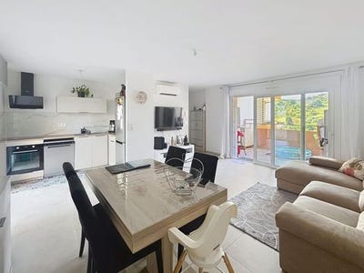 /international/fr/sarrola-carcopino-corsica-310109128479/
