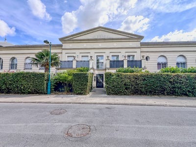 /international/fr/bailly-romainvilliers-ile-de-france-310105536777/