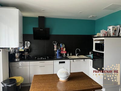 /international/fr/parthenay-charente-310098879135/