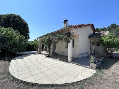 /international/fr/mialet-languedoc-roussillon-310110413673/