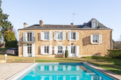 /international/fr/saint-pavace-pays-de-la-loire-310105924525/