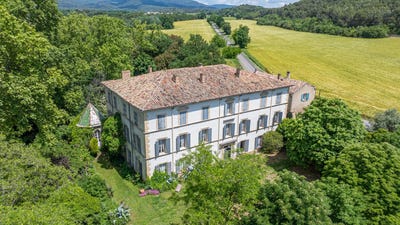 /international/fr/lourmarin-hh-15816469-lourmarin-provence-alpes-cote-d-azur-310100954437/