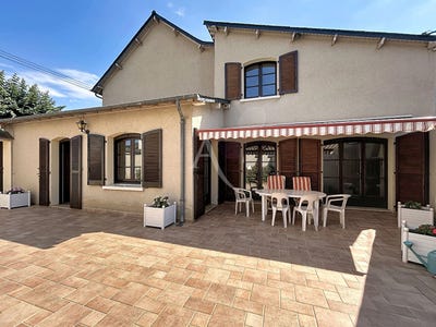 /international/fr/chateau-gontier-sur-mayenne-pays-de-la-loire-310109638976/