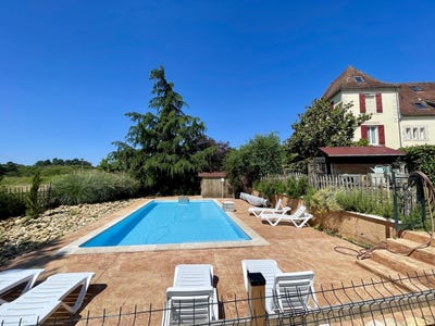/international/fr/saint-cyprien-aquitaine-310106626702/