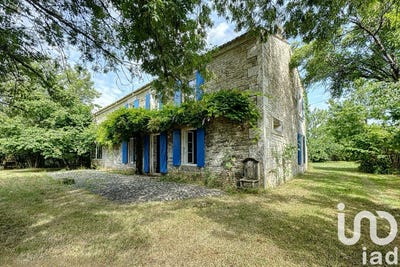 /international/fr/taugon-charente-310100536309/
