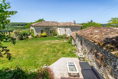 /international/fr/lacour-midi-pyrenees-310101176063/?lang=zh-tw