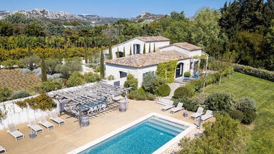 /international/fr/maussane-les-alpilles-hh-15663247-maussane-les-alpilles-provence-alpes-cote-d-azur-310100955479/?lang=en
