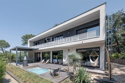 /international/fr/pyla-sur-mer-aquitaine-310109177250/