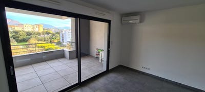 /international/fr/ajaccio-corsica-310108990398/
