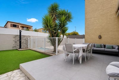 /international/fr/gigean-languedoc-roussillon-310107794548/