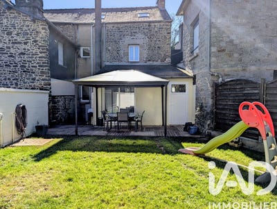 /international/fr/fougeres-brittany-310106570141/