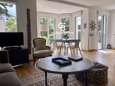 /international/fr/pornic-pays-de-la-loire-310099684474/