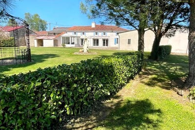 /international/fr/saint-sulpice-d-arnoult-charente-310107559249/