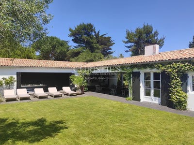 /international/fr/les-portes-en-re-charente-310104338517/