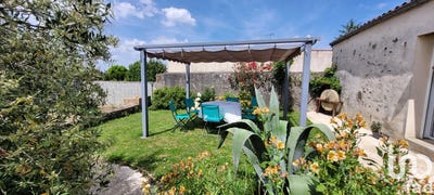 /international/fr/monsireigne-pays-de-la-loire-310095936192/