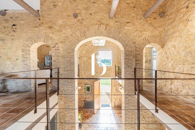 /international/fr/uzes-languedoc-roussillon-310100936980/?lang=zh-cn