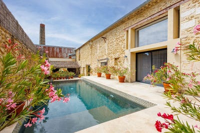 /international/fr/althen-des-paluds-hh-15448533-althen-des-paluds-provence-alpes-cote-d-azur-310100952281/