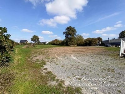 /international/fr/angrie-pays-de-la-loire-310104863076/
