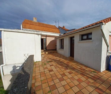 /international/fr/desvres-calais-310104101267/