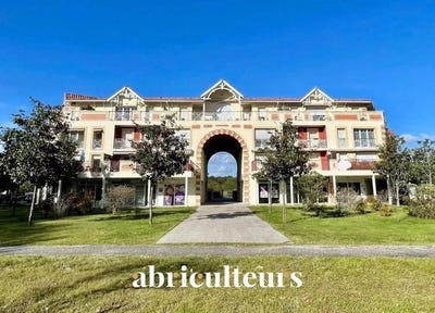 /international/fr/gujan-mestras-aquitaine-310108725898/