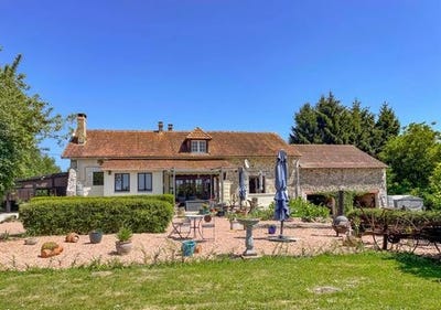 /international/fr/saint-saud-lacoussiere-aquitaine-310101391451/?lang=en