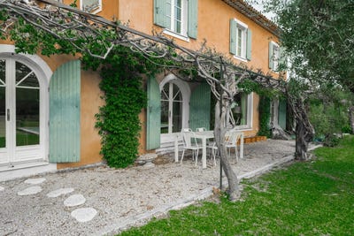 /international/fr/grasse-hh-15721280-grasse-provence-alpes-cote-d-azur-310100958415/?lang=fr