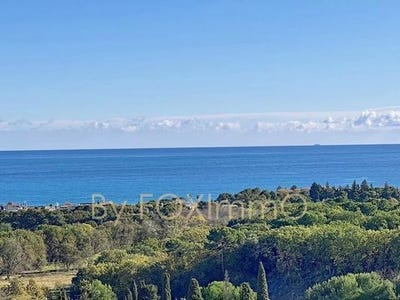 /international/fr/biot-provence-alpes-cote-d-azur-310108762644/