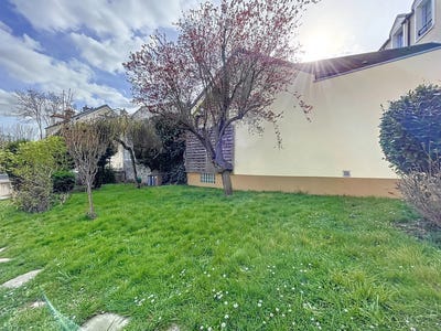 /international/fr/louveciennes-ile-de-france-120096622308/