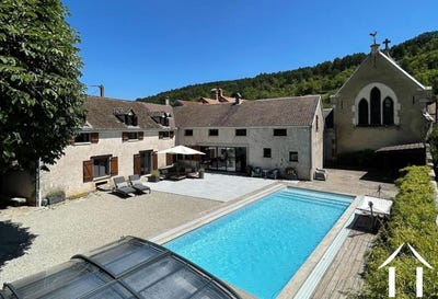 /international/fr/auxey-duresses-burgundy-310106627832/