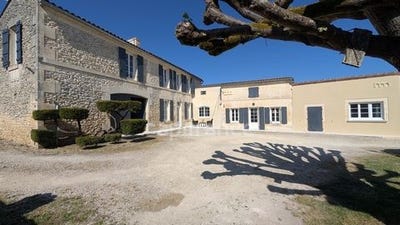 /international/fr/cognac-charente-310098837105/