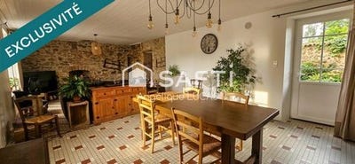 /international/fr/la-chaize-le-vicomte-pays-de-la-loire-310108634676/