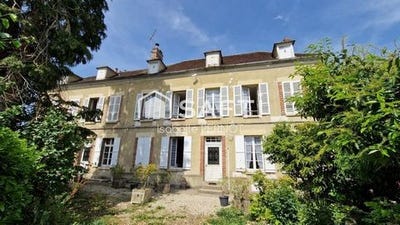 /international/fr/saint-florentin-burgundy-310108459310/