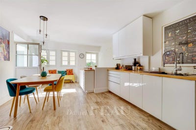 /international/fr/versailles-ile-de-france-310109642286/