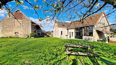 /international/fr/la-chapelle-de-bragny-burgundy-310107431643/
