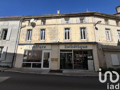 /international/fr/la-couronne-charente-310099314775/?lang=en