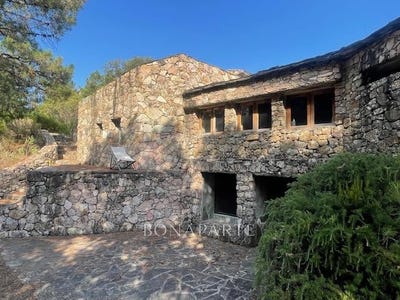 /international/fr/sari-solenzara-corsica-310101252148/