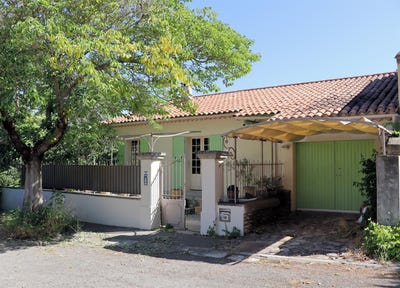 /international/fr/apt-provence-alpes-cote-d-azur-310100993257/?lang=zh-tw