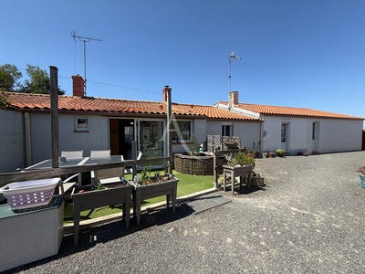 /international/fr/saint-maixent-sur-vie-pays-de-la-loire-310105264026/