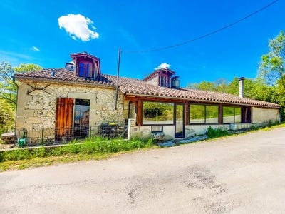 /international/fr/lavergne-aquitaine-310107743159/
