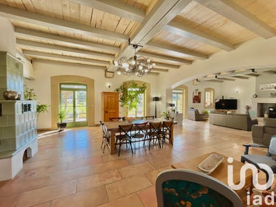 /international/fr/vinassan-languedoc-roussillon-310098636727/