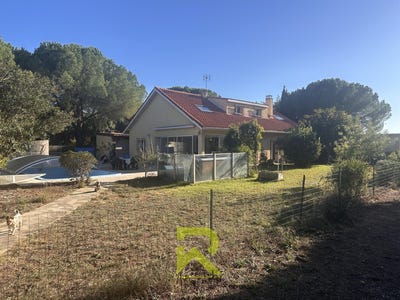 /international/fr/bessan-languedoc-roussillon-310102729754/
