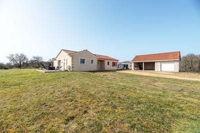 /international/fr/mauzac-et-grand-castang-aquitaine-310106606141/