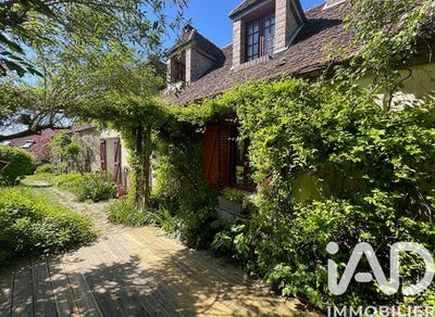 /international/fr/thorigny-sur-oreuse-burgundy-310107371454/