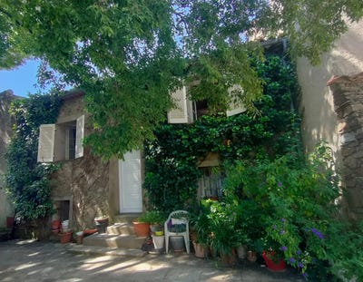 /international/fr/grimaud-provence-alpes-cote-d-azur-310098876966/
