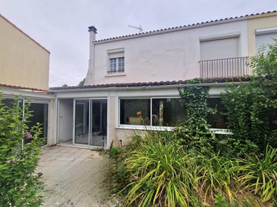 /international/fr/la-rochelle-charente-310101288306/?lang=en