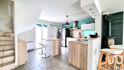 /international/fr/clermont-ferrand-auvergne-310098636226/