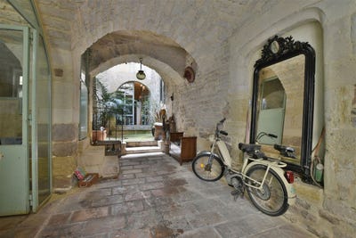 /international/fr/calvisson-languedoc-roussillon-120096211125/