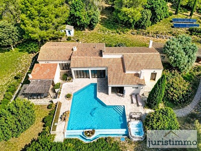 /international/fr/uchaux-provence-alpes-cote-d-azur-310109130827/