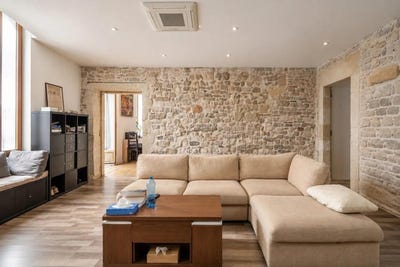 /international/fr/nimes-languedoc-roussillon-310109739903/