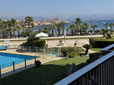 /international/fr/antibes-provence-alpes-cote-d-azur-310100992476/